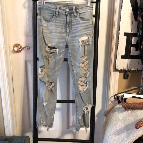 American Eagle Size 4 Hi-Rise Jegging Cropped - Distressed Ne(x)t Level Stretch - Picture 1 of 7